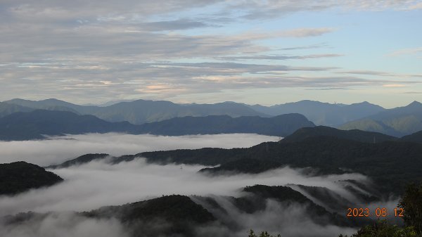 永遠看不膩的二格山藍天綠地雲海流瀑+日出火燒雲8/12&13陽明山流星雨夜空2245424