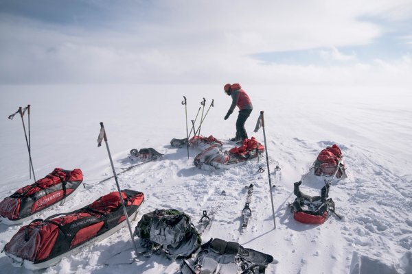 南極長征隊飛抵聯合冰川！11/25啟動《30天660公里前進南極點大挑戰》