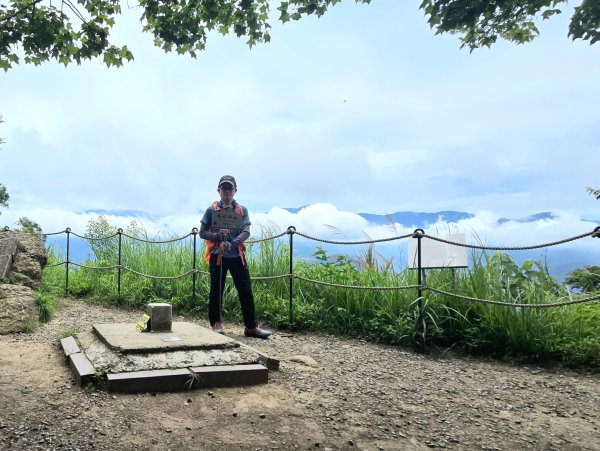 夏日的馬那邦山2796598