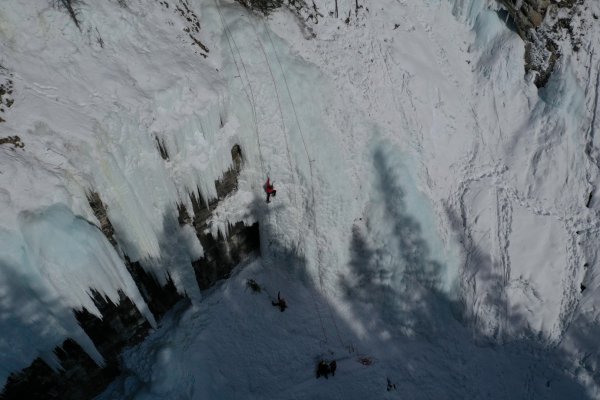 Ice climbing in canada banff525577