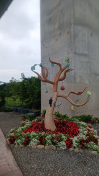 橋聳雲天綠雕園區1753787