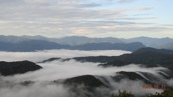 永遠看不膩的二格山藍天綠地雲海流瀑+日出火燒雲8/12&13陽明山流星雨夜空2245422