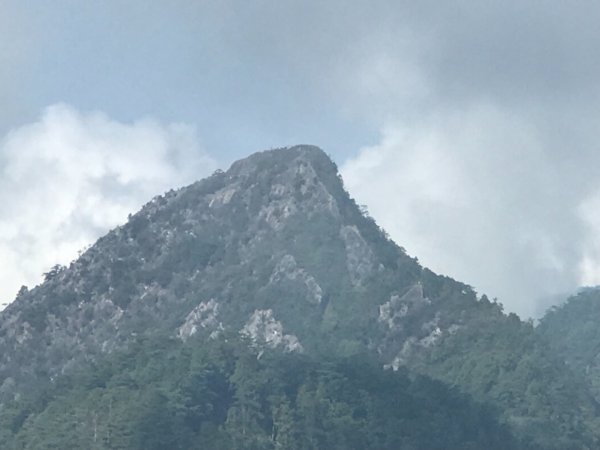 稍來南峰上稍來山遠看鳶嘴山714501