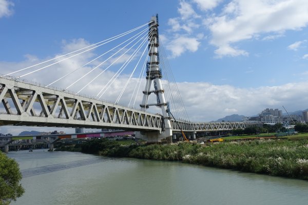 秀朗追風園區．綠寶石運動園區封面