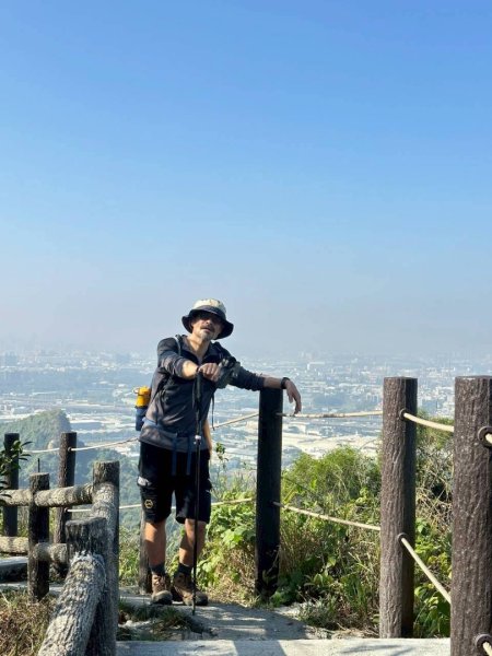 20251213 高雄觀音山15連峰🤔一直走不回頭繞2961508