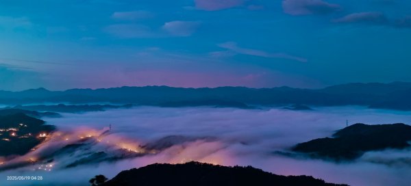 石碇趴趴走追雲趣 #二格山 #琉璃光 #雲海流瀑 #雲瀑 #日出  #手機拍攝 5/192790835