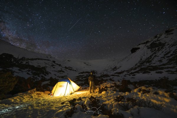 『雪山夜攀 - 賞銀河.看日出』今年雪最多的山岳、四次登頂造訪