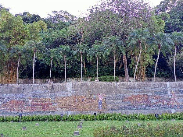 漫遊圓山八二三砲戰紀念公園→劍潭公園→天母→猴洞→半嶺→紗帽路→大港墘公園2045717