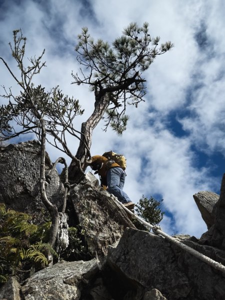 鳶嘴山上的瘦稜2983882