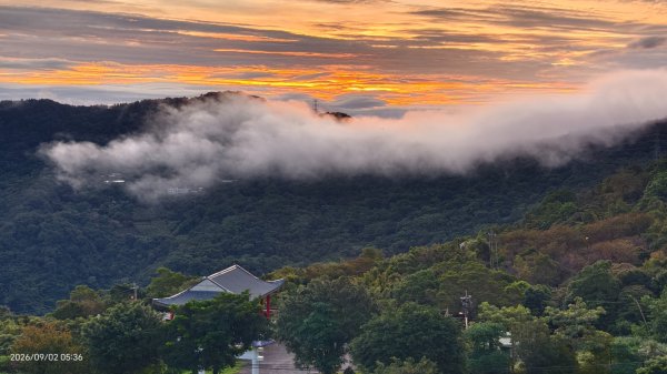 #新店四十份 #翡翠水庫 #日出 #雲瀑 #火燒雲 #雲海 9/23114400