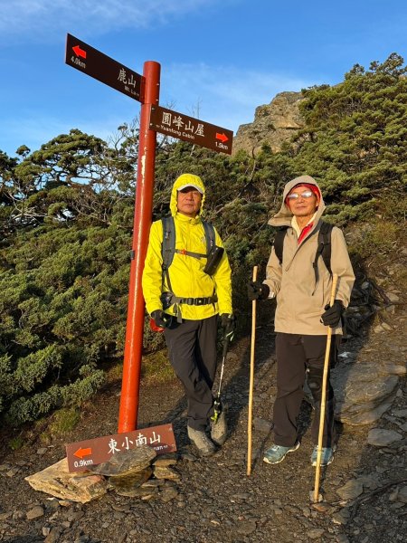 2024/09/27-0930帶2位神隊友76歲老爸、老朋友呂哥，玉山後四峰一遊但未竟。。。被山陀兒2607125