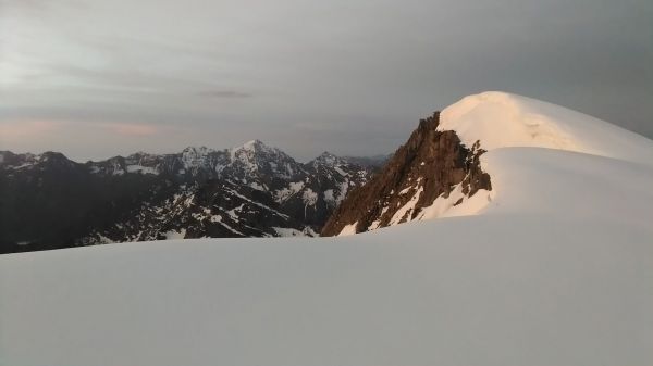 四川半脊雪峰海拔5430米146366