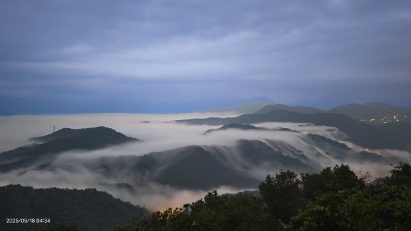 石碇趴趴走追雲趣 #二格山 #琉璃光 #雲瀑 #雲海流瀑 #雲海 5/182789973