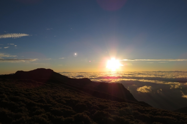 【步道小旅行】登山新手之能高越13K.奇萊南峰日出雲海4395