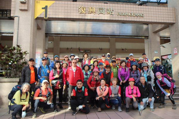 2021/12/03捷運復興崗站→嗄嘮別公園→稻香山→仙掘池→嗄嘮別山→忠義山→行天宮→福慈宮