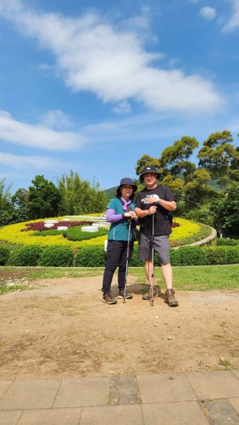 龍鳳谷步道→陽峰古道→陽明山花鐘→小隱潭瀑布→湖山綠地→半嶺水圳步道→松溪瀑布2205504