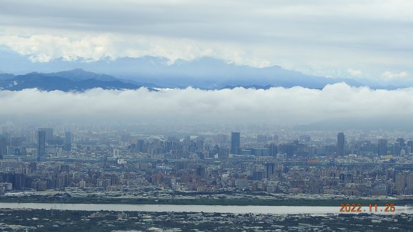 雲霧飄渺間的台北盆地&觀音山1926290