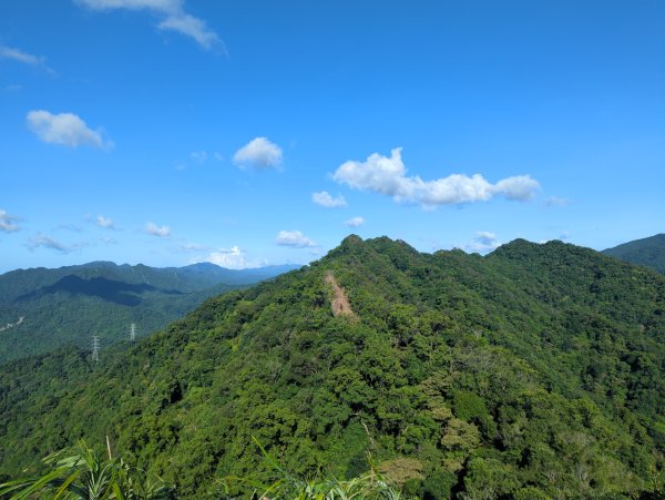 2025.10.10－微笑山線：【二格山系】皇帝殿稜線2919524