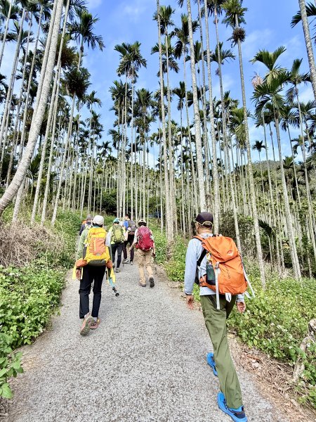 阿拔泉.獨立山悠遊--好友重逢的雲端漫步   2026.01.172985433