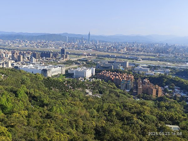 【臺北大縱走 5】碧山巖→忠勇山越嶺步道→金龍產業道路→圓明寺步道→鄭成功廟步道→文間山→劍潭山步道2744880