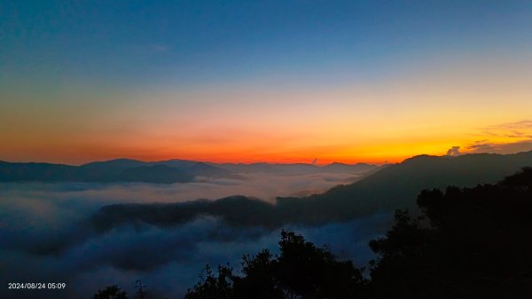 北宜郊山之濫觴 #琉璃光雲瀑  #琉璃光雲海 #日出雲海 #觀音圈雲海 8/242579076