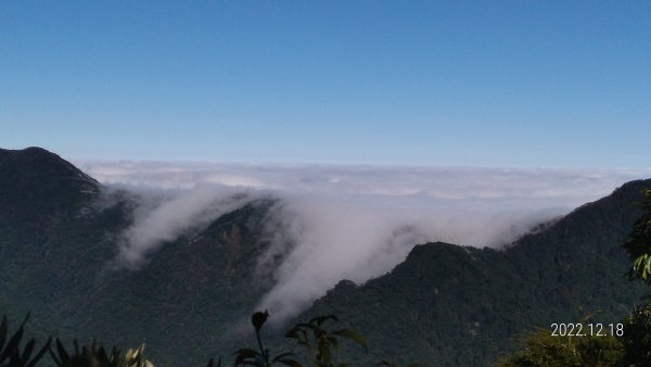 12/18寒流追霧淞太晚出發，第七次夫婦山終於滿滿的雲海和經典雲瀑 !1956936