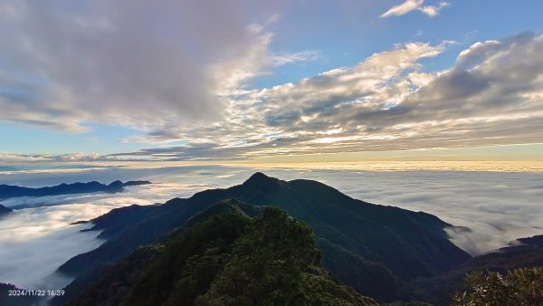 跟著雲海達人山友追雲趣-二訪 #鳶嘴山 解鎖 #黃金雲海 #夕陽雲海 #火燒雲 #琉璃光2652017