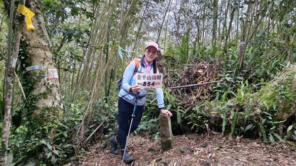 (姨婆趴趴走)第二集:桃園金牌縱走，攀登金平山、金平山南峰、牌子山，順道造訪三民蝙蝠洞2104922