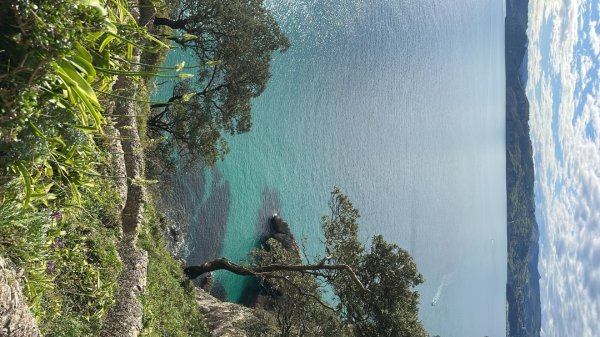 燈塔與懸崖 + 桑托尼亞的布西耶羅峰 🇪🇸 西班牙2771444