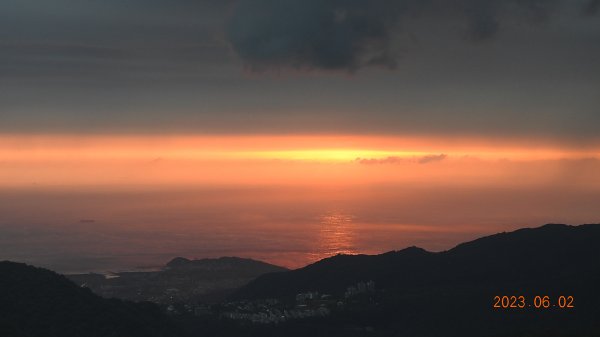 雲山水花鳥蝶 - 天龍國阿伯的日常6/2飛碟雲?上帝光 ?2170603