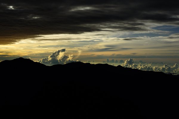 玉山主峰封面