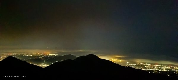 大屯山星空夜景&山嵐雲霧飄渺1/192405900