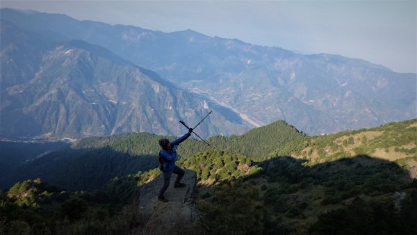 山行漫遊郡大林道上的清水金子郡大三美山1341635