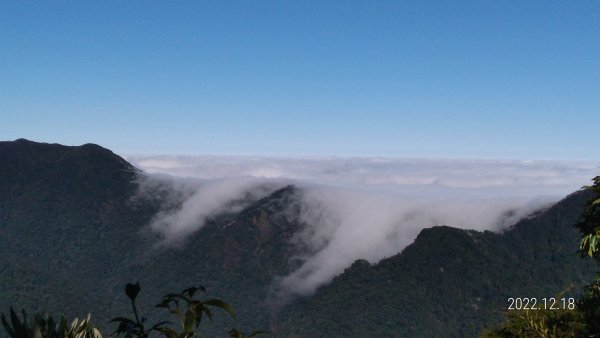 12/18寒流追霧淞太晚出發，第七次夫婦山終於滿滿的雲海和經典雲瀑 !1956932