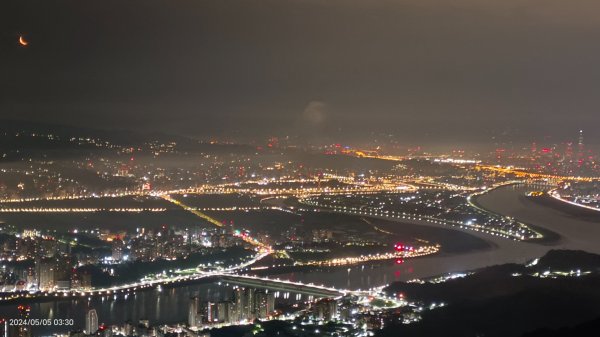 觀音山夜景琉璃光雲海&一彎血月5/52495629