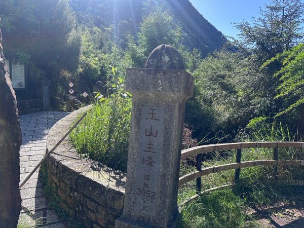 鹿林前山、鹿林山、麟趾山O繞縱走2799636