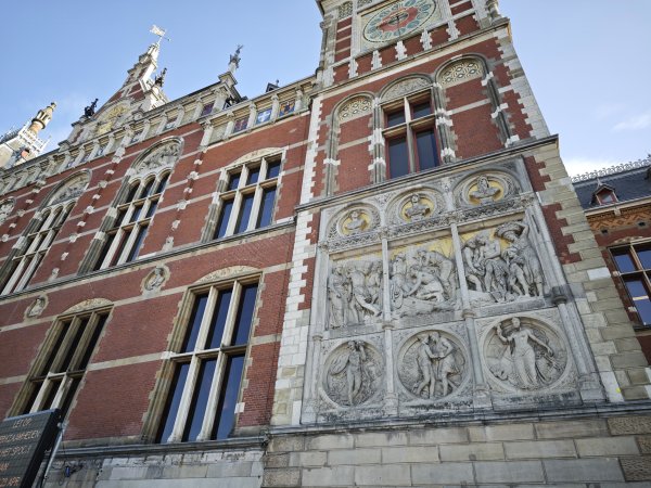 2025_0420 倫敦馬拉松順遊西歐 D2a(阿姆斯特丹中央車站)2785899