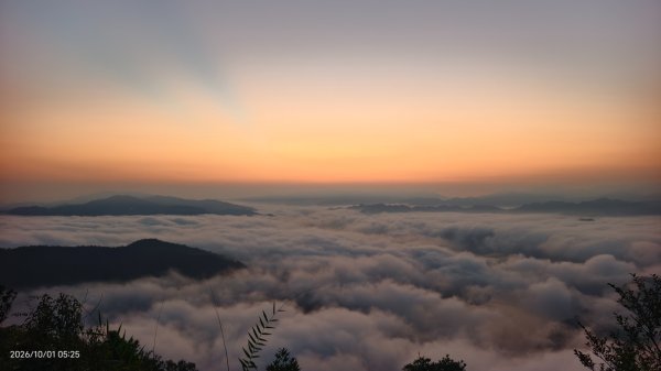 #石碇後山 #霞光 #日出 #紅蛋 #雲海 #赤腳蘭山 #670峰 10/13125453