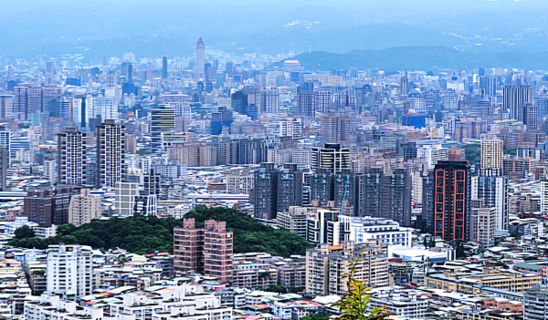 柴埕路登山步道，連走光明頂，土城龍泉溪壺穴觀景台，頂新公園，板橋仁愛兒童公園，重慶彩繪牆，華福公園，和平公園，重慶公園，中和清穗公園