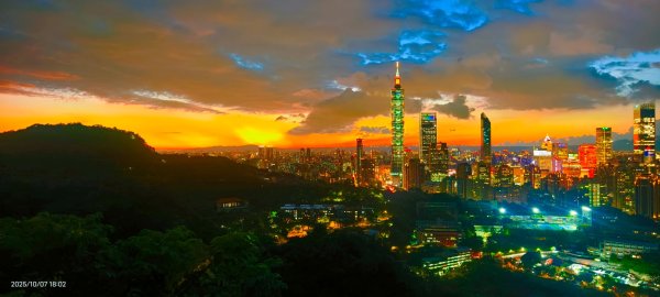 #虎山峰 #夕陽 #火燒雲 #霞光 10/72907942