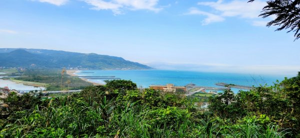 基隆暖東峽谷，金山獅頭山公園，燭臺雙嶼，金包里山，神秘海岸，巨岩海蝕洞（一線天）2030619