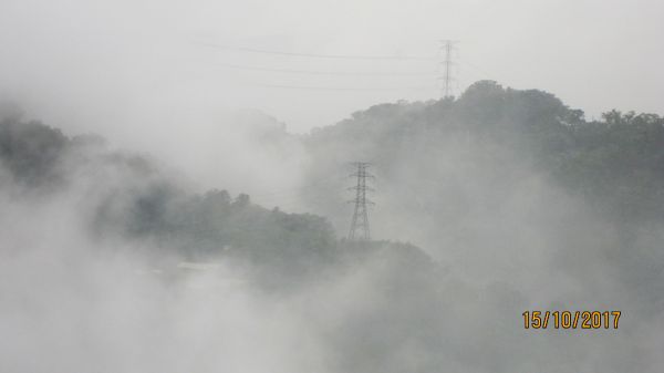 登山遇雨是常有的事 !187875