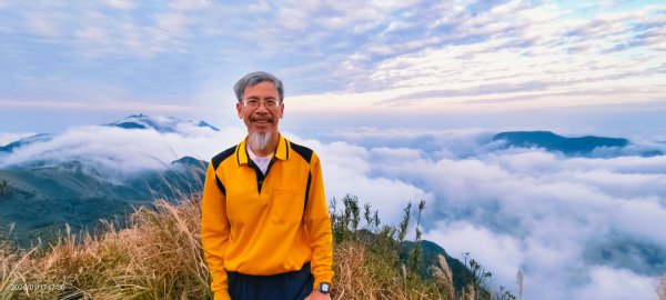 陽明山趴趴走追雲趣 1/172983281