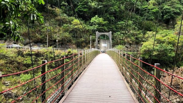 烏來大羅蘭古圳步道（馬岸步道），信賢步道，昇龍瀑布，文山枹子腳山（140高地公園），小坑溪文學步道1807973