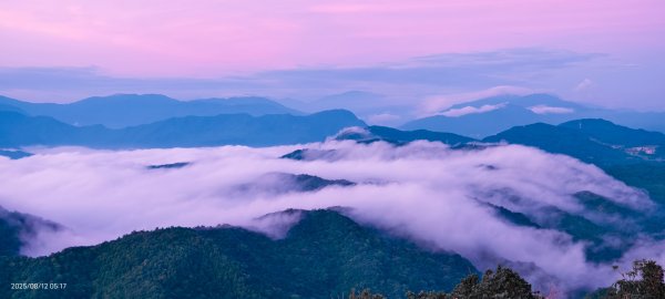 #二格山 #火燒雲 #霞光 #日出 8/122857997