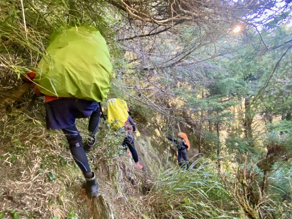 奇萊東稜翻山越嶺的淚與笑D3 2022/10/1—鐵線斷崖前營地至太魯閣北鞍營地1870731