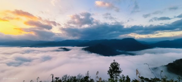 #新店四十份 #翡翠水庫壩頂 #雲海 #日出  #雲瀑 1/10 & 132979642