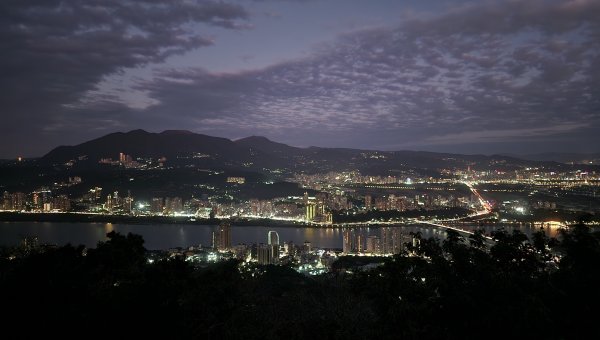 占山觀景台欣賞無盡夜色2972823