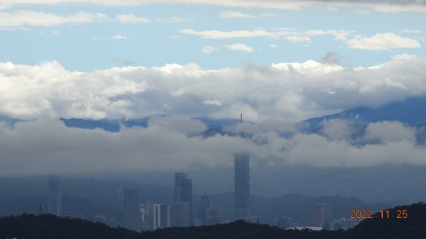 雲霧飄渺間的台北盆地&觀音山1926207
