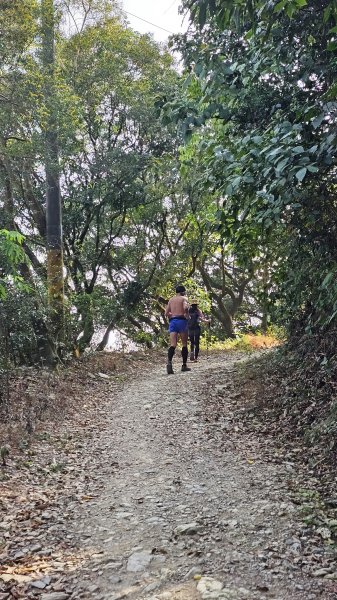 【赤腳闖魔王，好神啊！💪】第21次下尾寮山⛰️。沒事來走就對了💪💪3052418